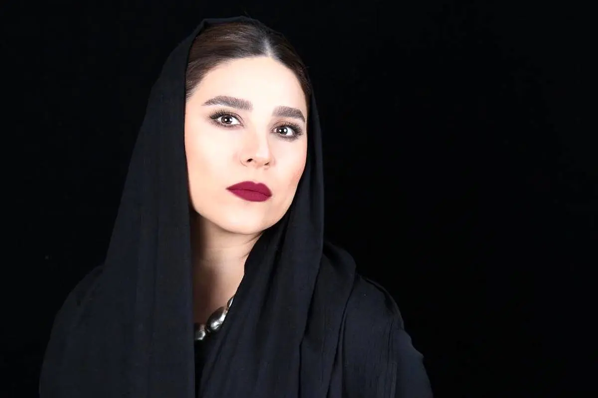 سحر دولتشاهی و همسرش در اکران فیلم اتابای | عکس جدید سحر دولتشاهی و همایون شجریان