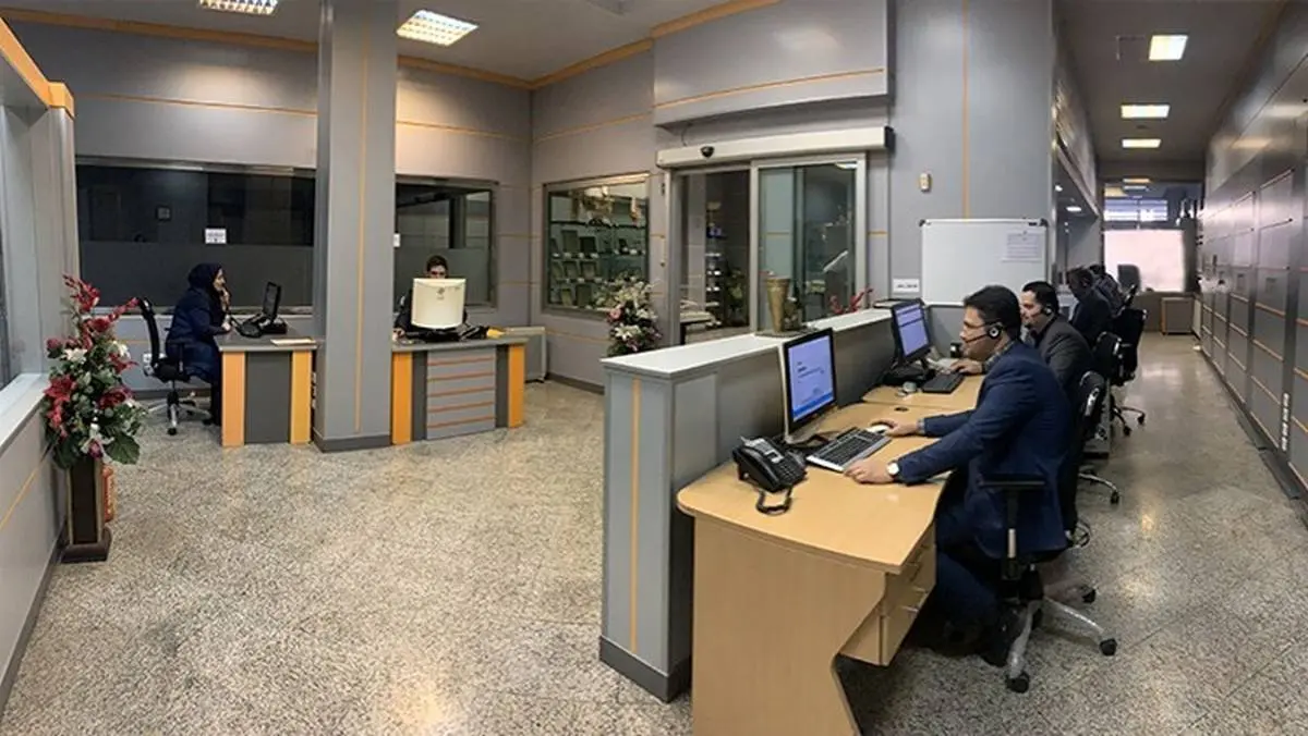 پاسخگویی 24 ساعته مرکز ارتباط با مشتریان بانک‌پاسارگاد به هم‌وطنان