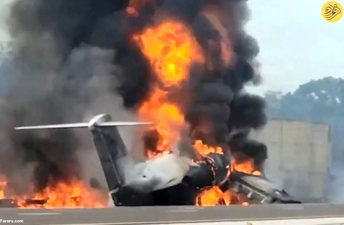 (ویدئو) سقوط هواپیمای کوچک در بزرگراه
