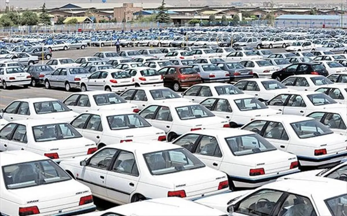 ریزش قیمت خودرو در بازار شدت گرفت