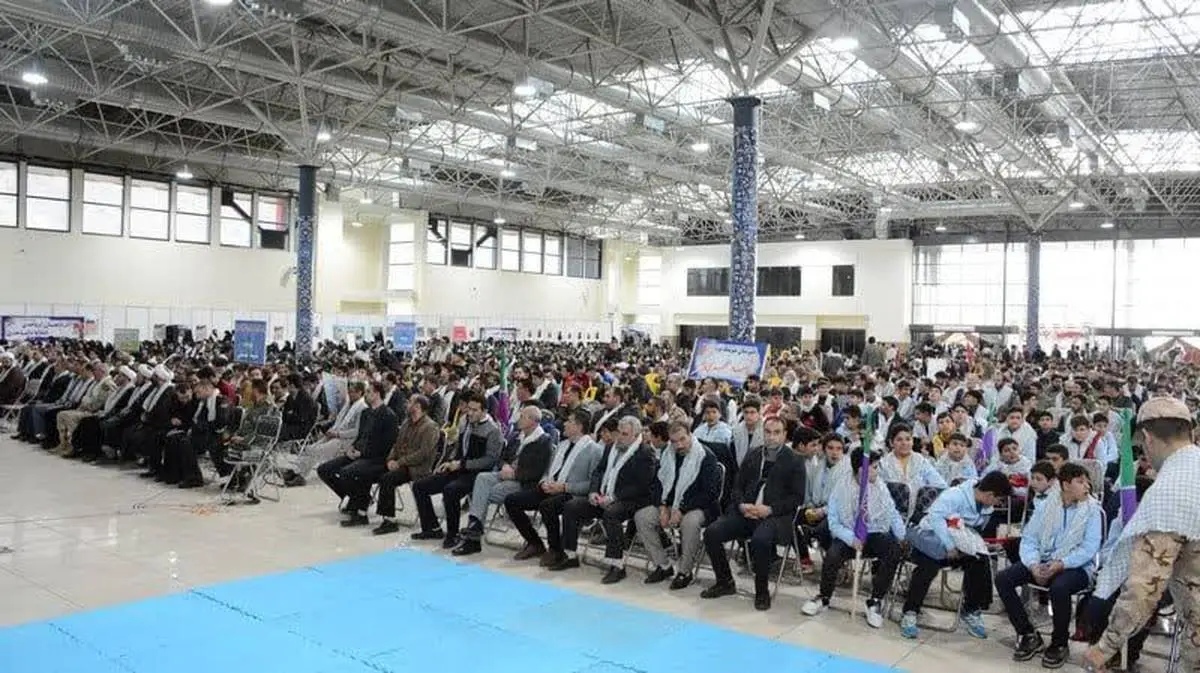 اجتماع بزرگ بسیجیان در سالن نمایشگاه بین المللی منطقه آزاد ماکو برگزار شد