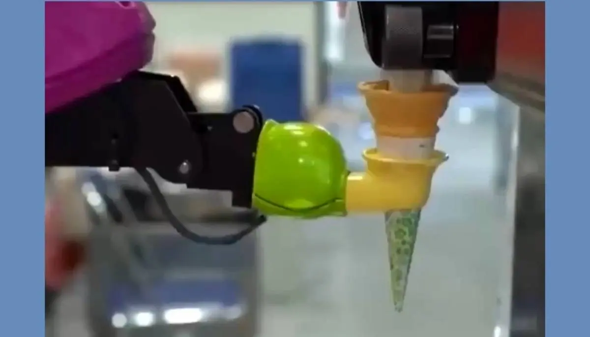رونمایی یک شرکت رباتیک از ربات بستنی‌فروش + فیلم