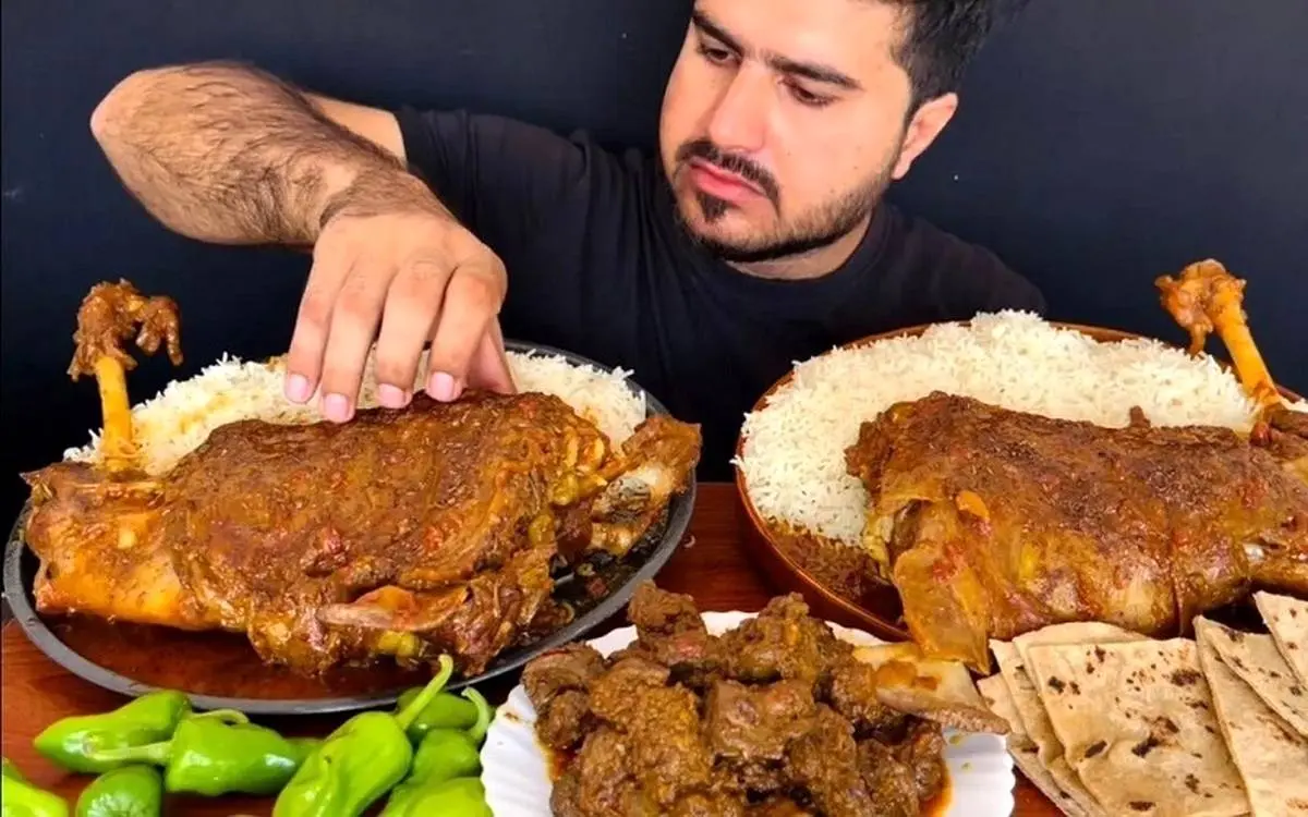خوردن ۵ کیلوگرم چلو گوشت و چلو جگر توسط جوان پاکستانی+ فیلم