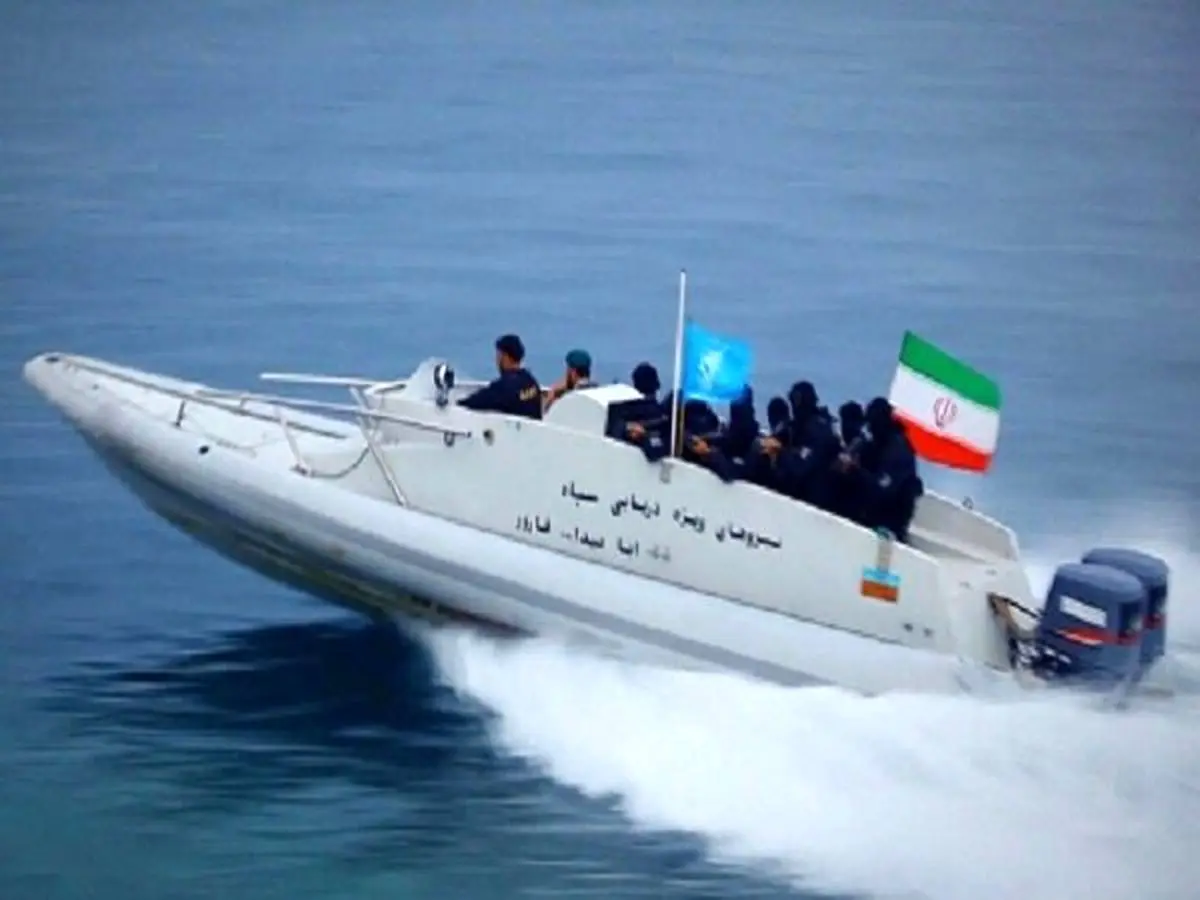 ترس کشتی آمریکایی از شناور ایرانی ها در خلیج فارس + ویدئو