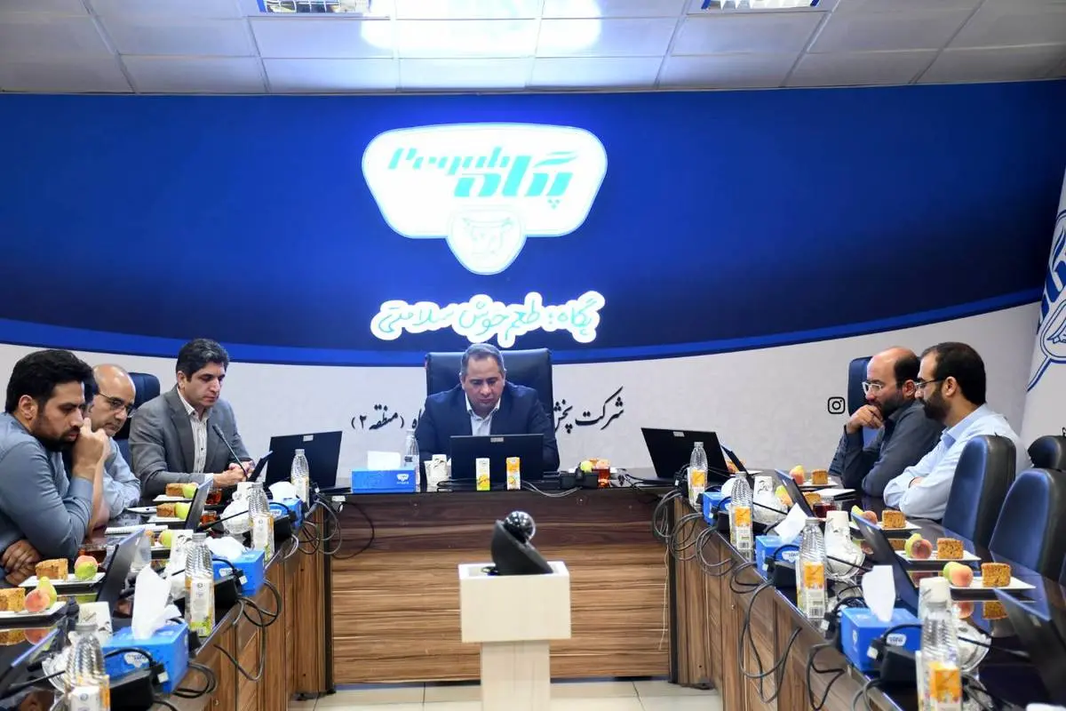 بازدید مسعود درودی، عضو هیئت مدیره شرکت پخش سراسری بازارگستر پگاه از بازارگستر منطقه ۲