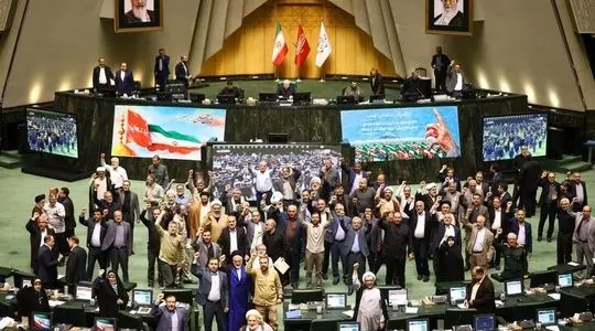 نبرد در میدان قانون؛ نقش بی‌بدیل مجلس در جنگ ۱۲ روزه