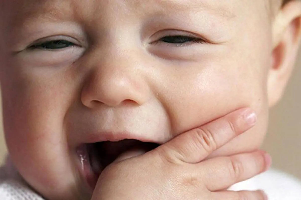علائم دندان در آوردن کودکان چیست؟