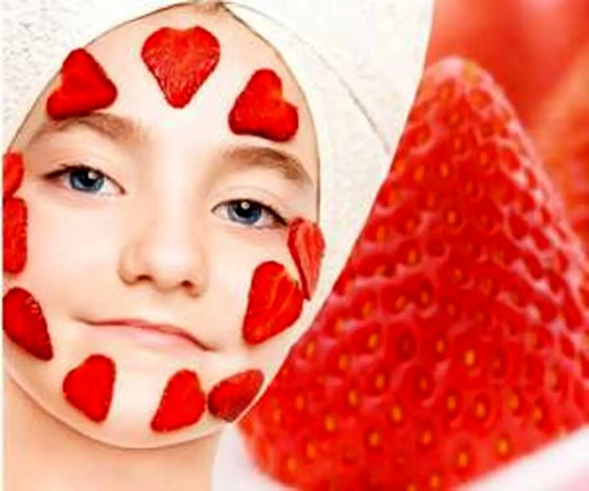 7 ماسک فوق العاده با توت فرنگی برای جوان سازی پوست + آموزش
