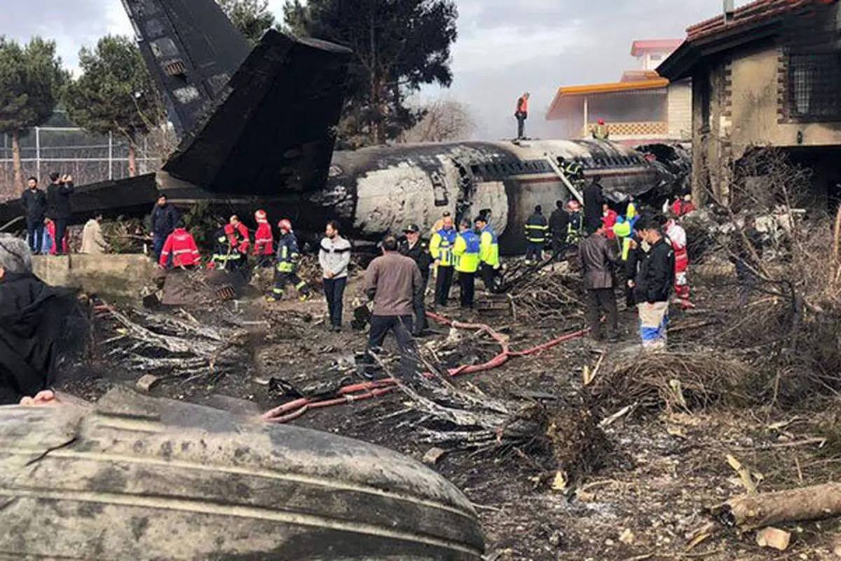 انتقال ۱۵ جسد حادثه سقوط هواپیما به پزشکی قانونی