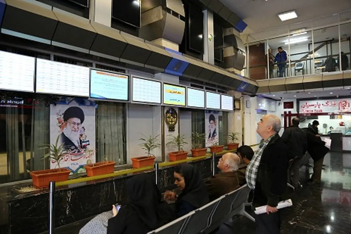 معامله بیش از ۴۱۰۰ میلیارد ریال اوراق بهادار در بورس تهران