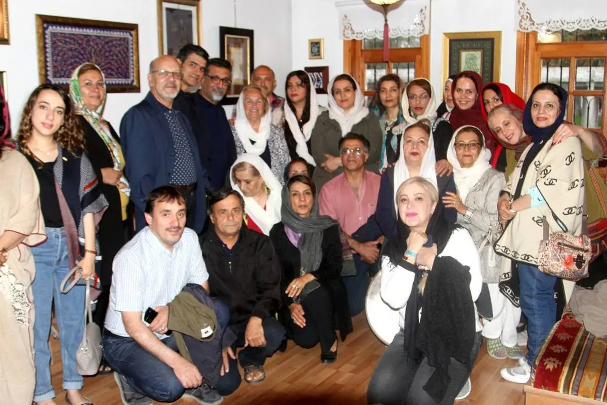 اعضای بنیاد فرهنگی بایزید بسطامی با «اسین چلبی» نواده حضرت مولانا در قونیه دیدار کردند