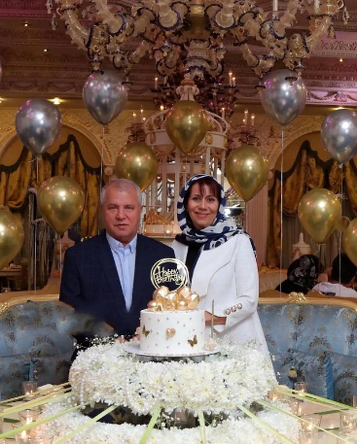 سالگرد ازدواج علی پروین در تالار مجلل تهران | علی پروین عکس همسرش را منتشر کرد