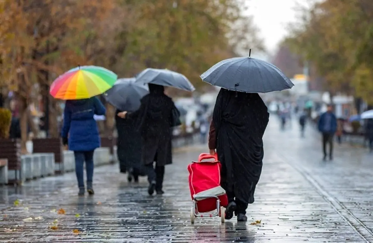 تهرانی ها از شنبه منتظر بارش باران باشند 