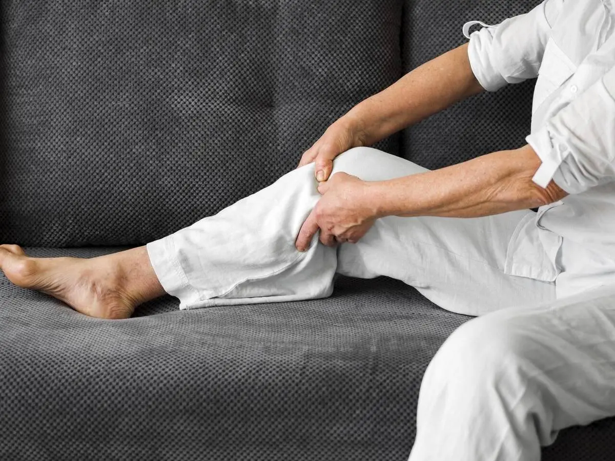 گرفتگی عضلات پا در خواب ؛ علت و روش جلوگیری از گرفتگی عضلات پا