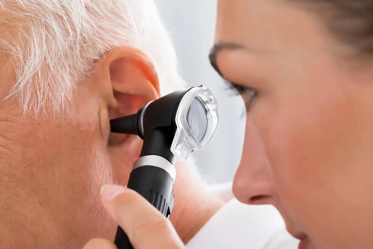 علائم عفونت گوش+ راه‌های درمان
