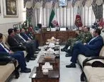 نشست معاون بیمه حکمت با فرماندهان ارتش و نمایندگان بیمه در کرمان