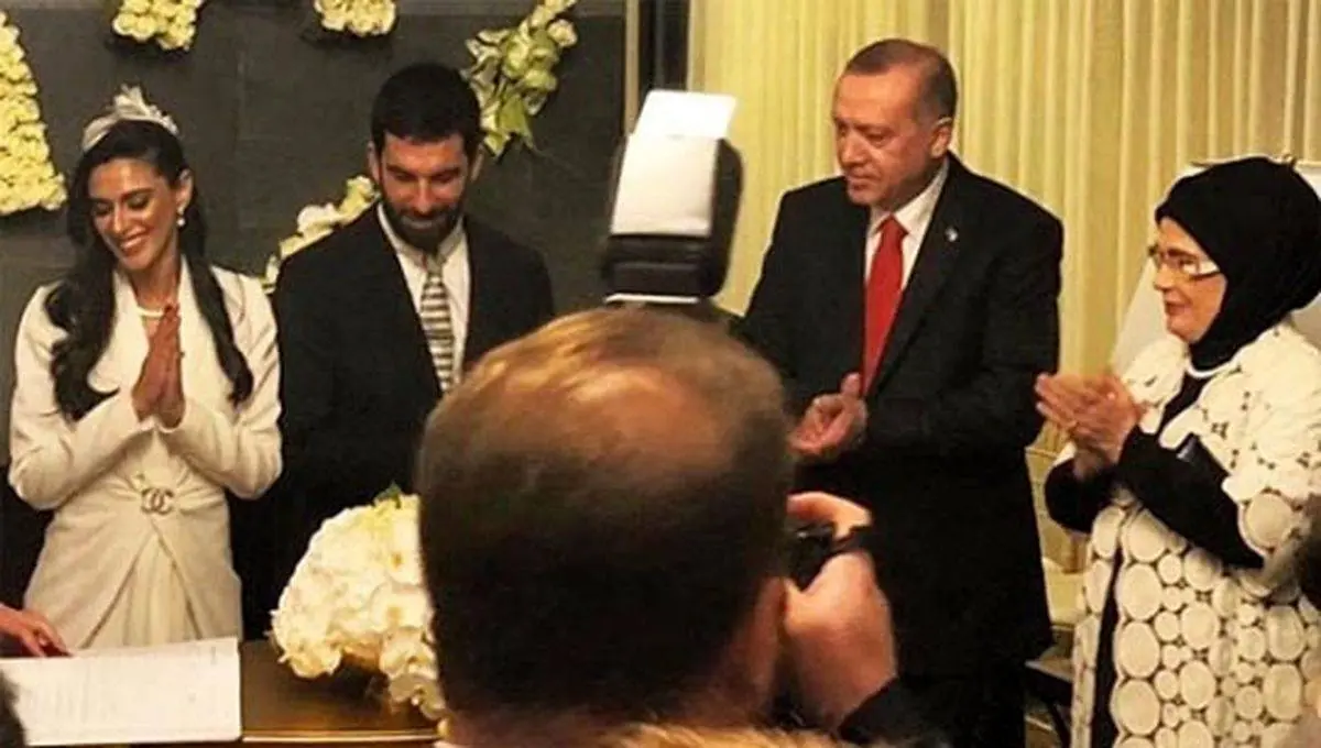جشن ازدواج بازیکن معروف فوتبال با حضور رئیس جمهور | تصاویر مراسم ازدواج