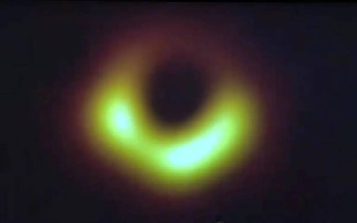 نخستین عکس از سیاه چاله رونمایی شد