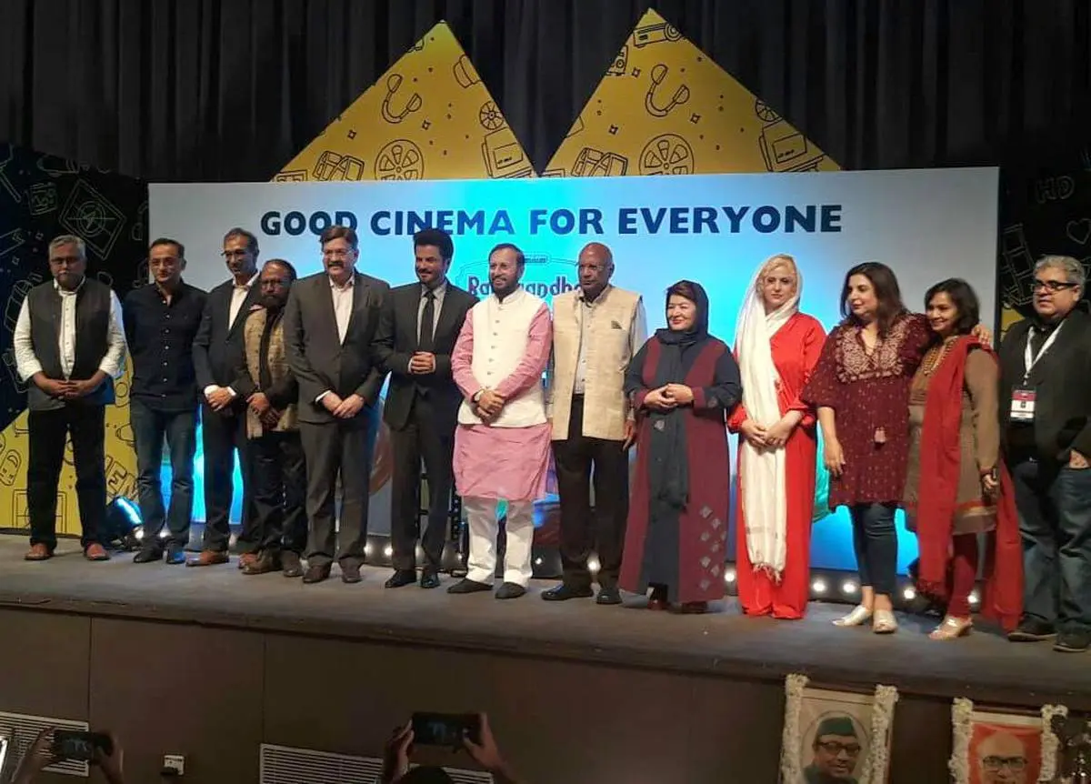 پوران درخشنده شمع دهمین جشنواره بین‌المللی فیلم «جگران» هندوستان را روشن کرد


