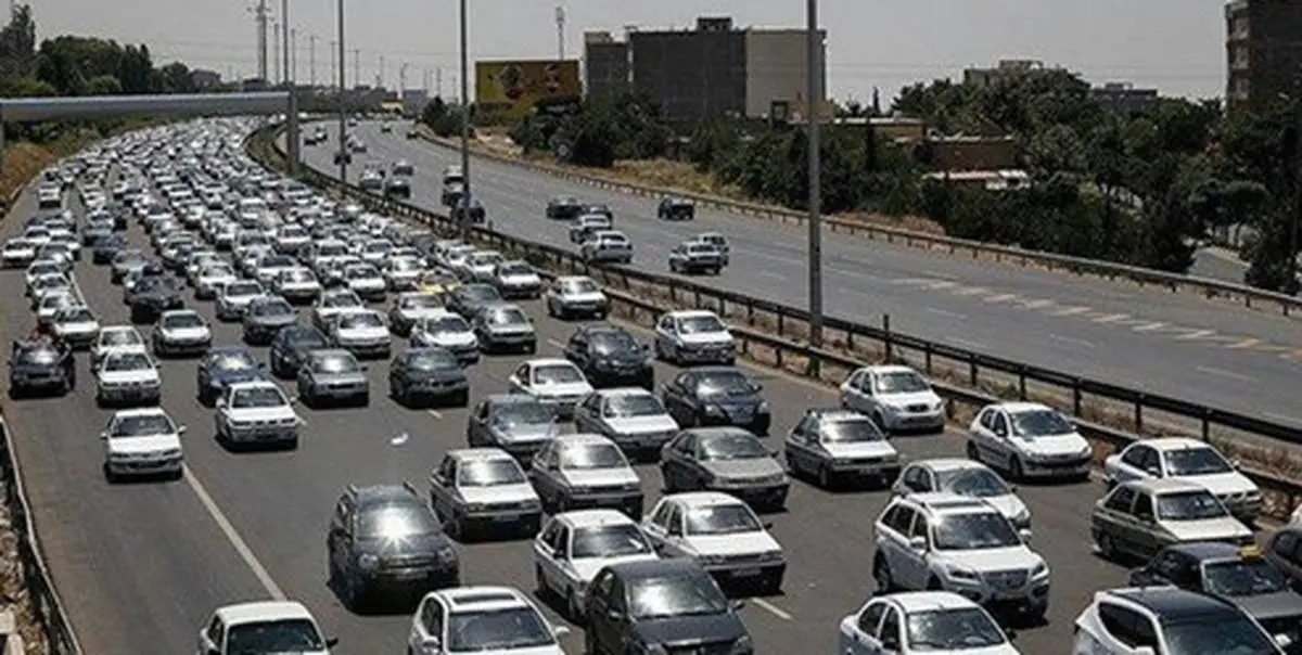 ترافیک نیمه‌سنگین در آزادراه تهران - قم