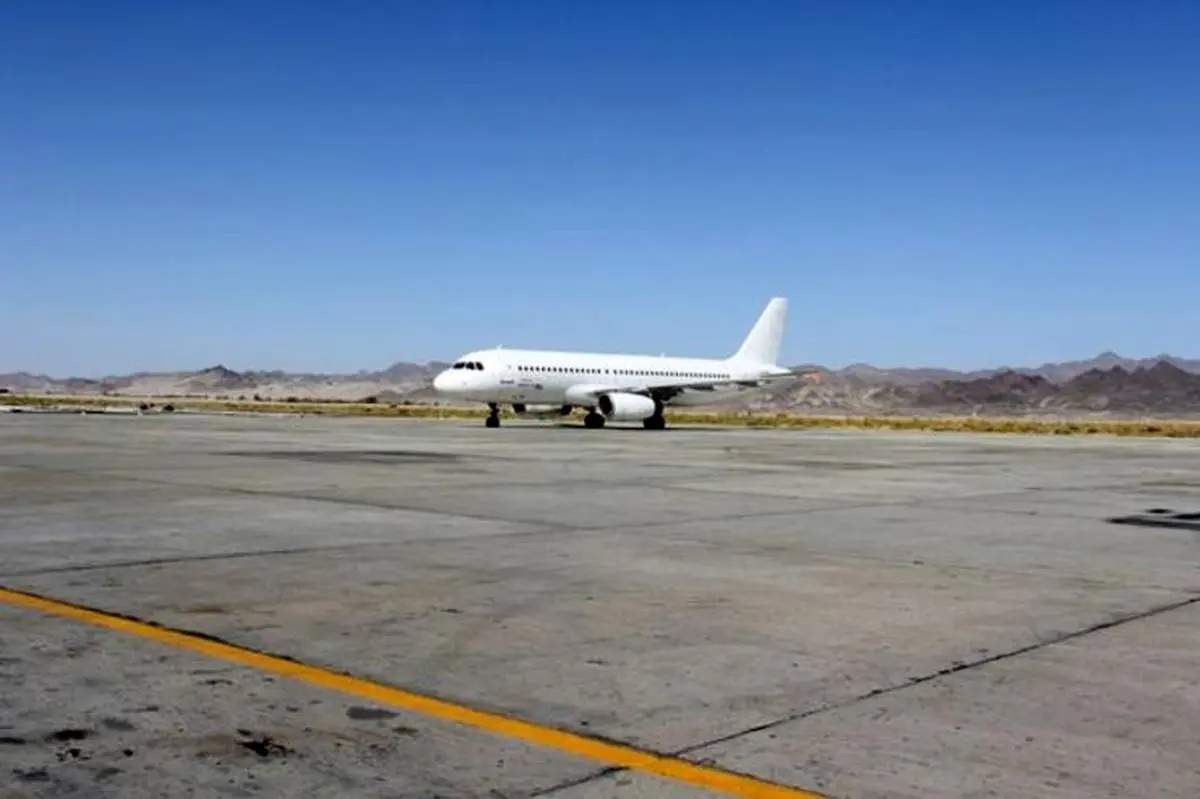 فرود هواپیمای چابهار - مشهد در فرودگاه زاهدان