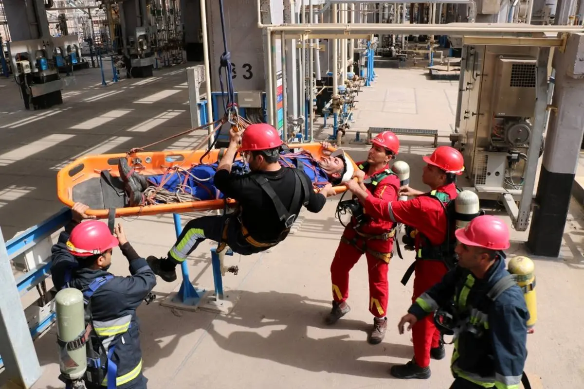 رزمایش آتش سوزی، امداد و نجات در شرکت پالایش نفت بندرعباس