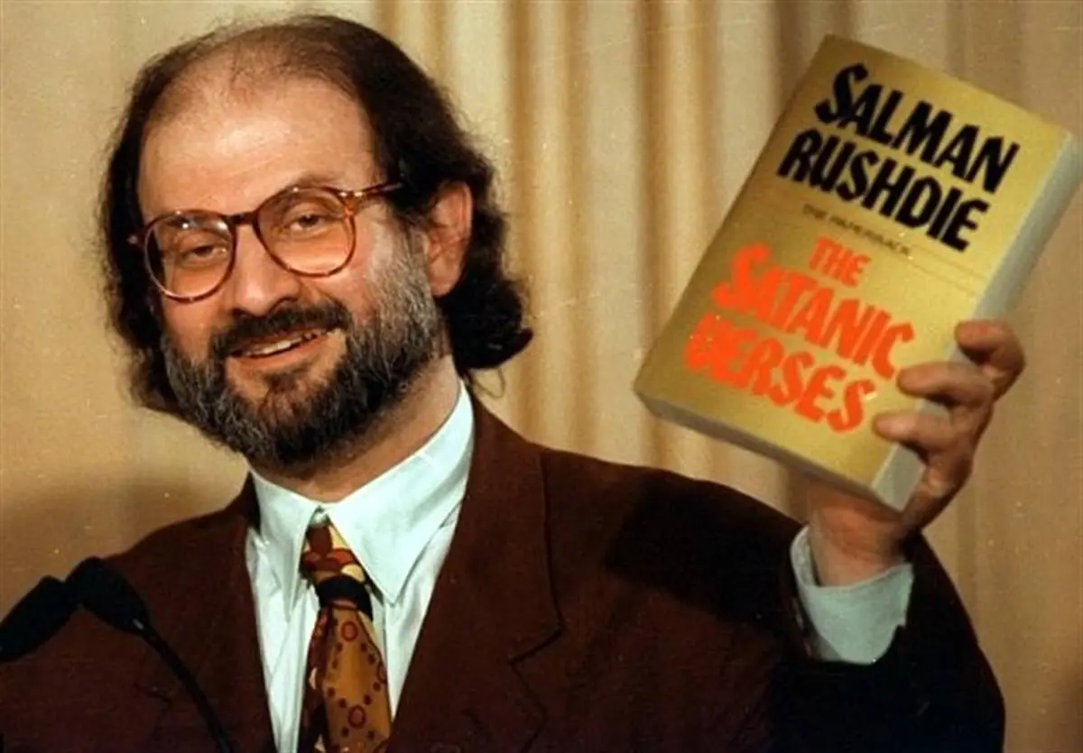 حمله خونین به سلمان رشدی | حمله به سلمان رشدی در آمریکا