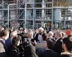 تقدیر تولیدکنندگان دارو از حجت الاسلام اژه ای برای احیای کارخانه پی وی سی پزشکی هگمتانه

