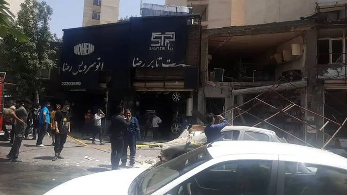انفجار چند مغازه در قیطریه تهران | ضرر چند میلیاردی به خودروهای لوکس تهران 