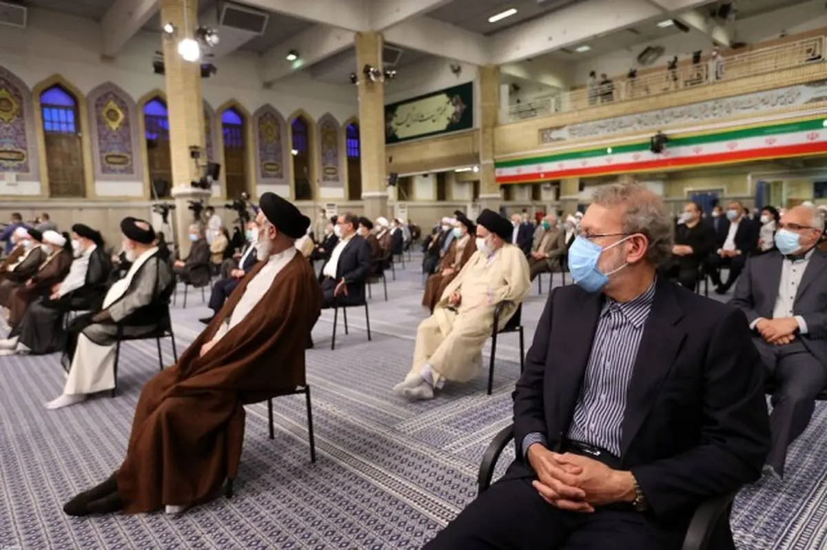 غیبت علی لاریجانی و احمدی نژاد در مراسم تحلیف رئیسی + فیلم