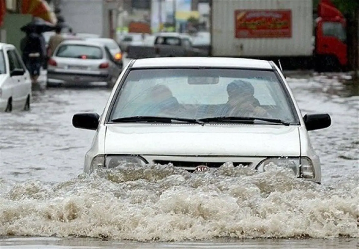 ویدئو| تصاویری وحشتناک از غرق شدن ماشین ها در کرمانشاه