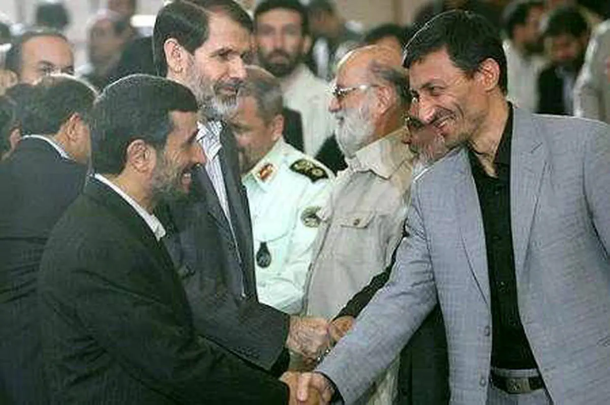 دفتر احمدی نژاد را پلمپ کنید!