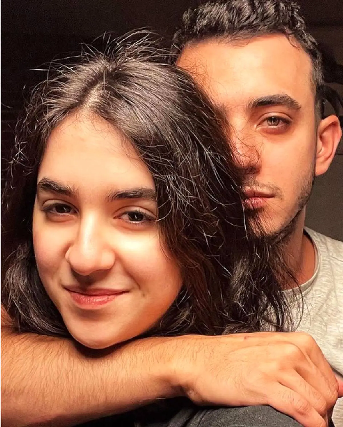 علی شادمان عکس اولین عشقش را منتشر کرد | عکس خاطره انگیز و زیبای علی شادمان با اولین عشق اش
