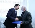 مدیر عامل بانک رفاه از خانواده شهید مدافع حرم تجلیل کرد
