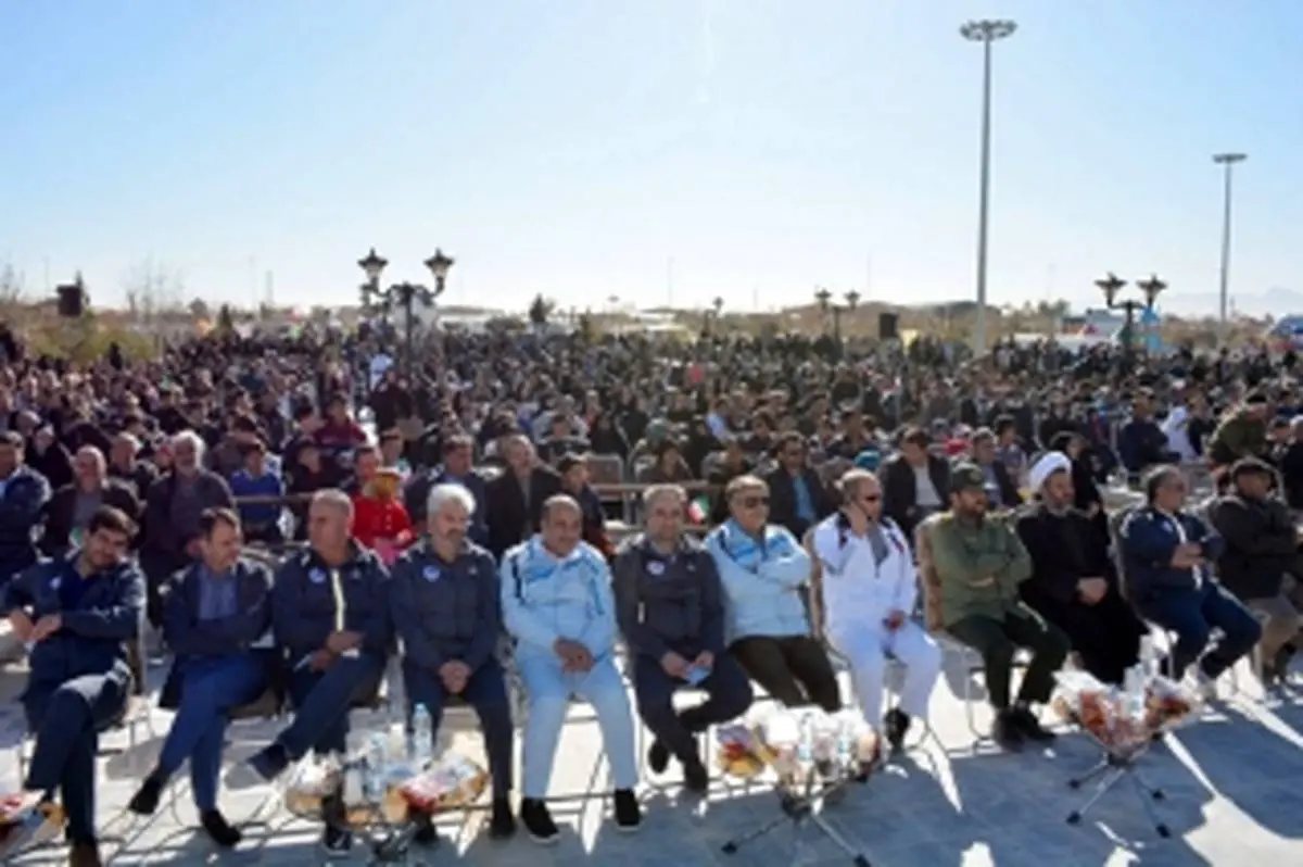 برگزاری همایش بزرگ پیاده‌روی خانوادگی با حمایت شرکت فولادآلیاژی ایران در اشکذر