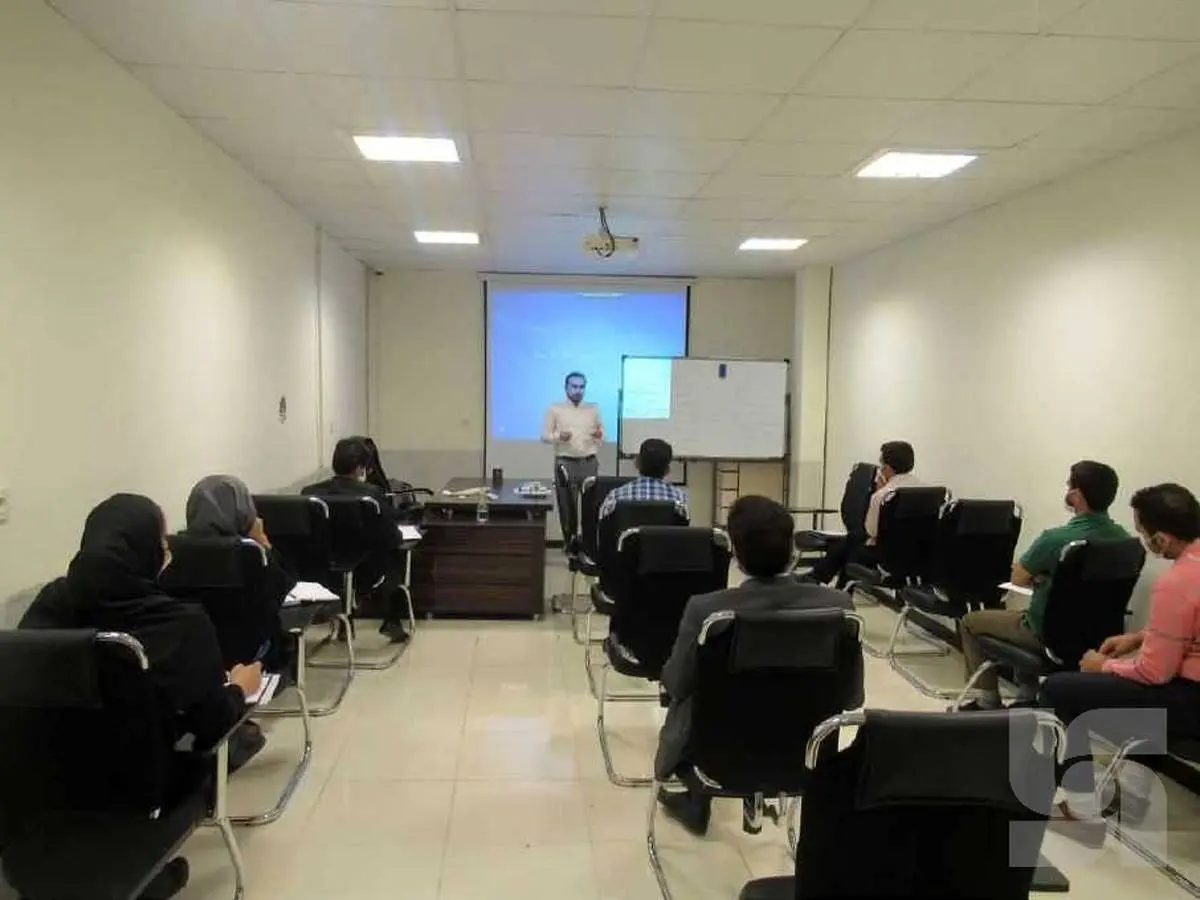  برگزاری دوره آموزشی مبانی فنی و حقوقی بیمه ‌های زندگی در شعبه یزد بیمه سرمد 