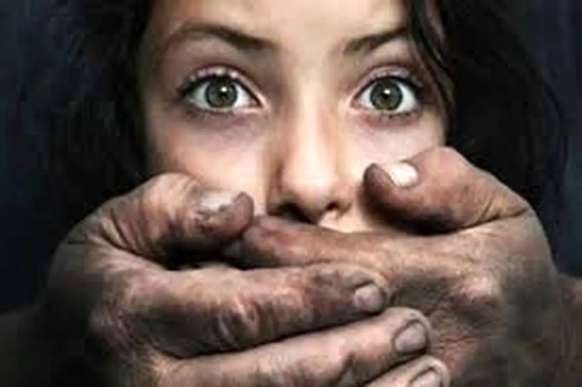 تجاوز جنسی پدر شیطان صفت به دختر 13 شاله اش در انباری خانه + جزئیات