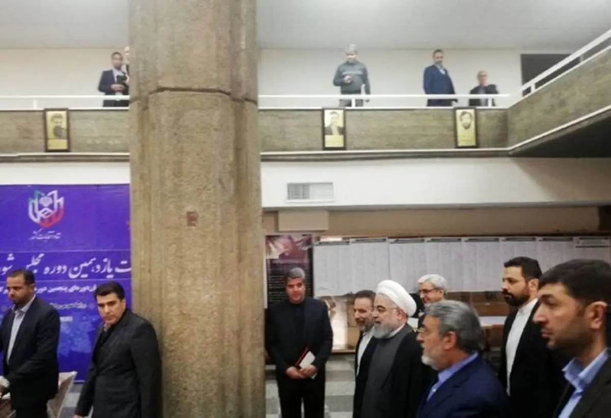 روحانی از ستاد انتخابات کشور بازدید کرد