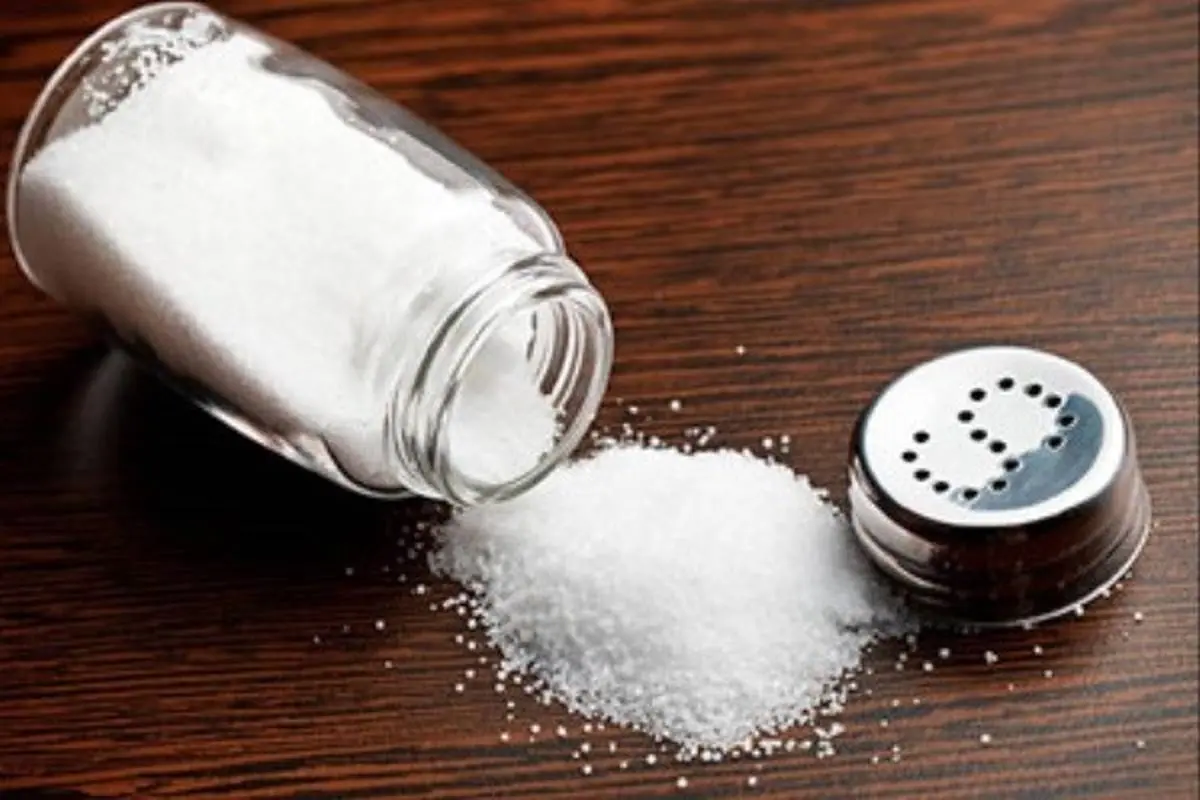 نمک چگونه فشار خون شما را بالا می برد؟