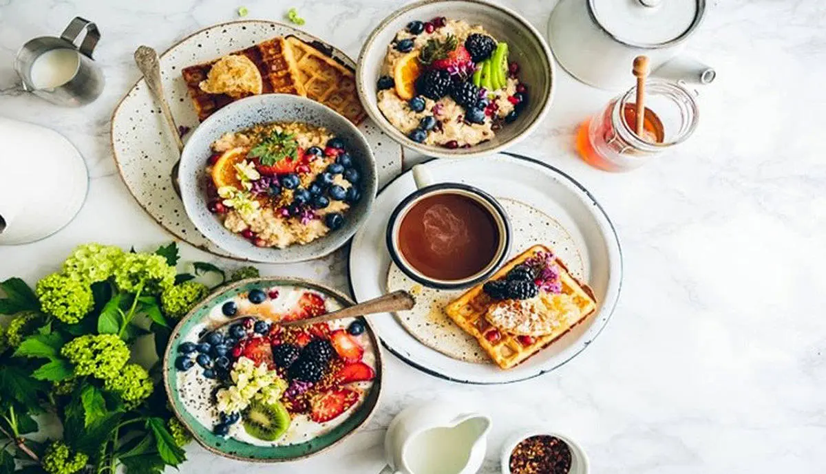 6 صبحانه سالم برای افرادی که خوردن صبحانه را دوست ندارند! | دیگه صبحانه تکراری نخور!