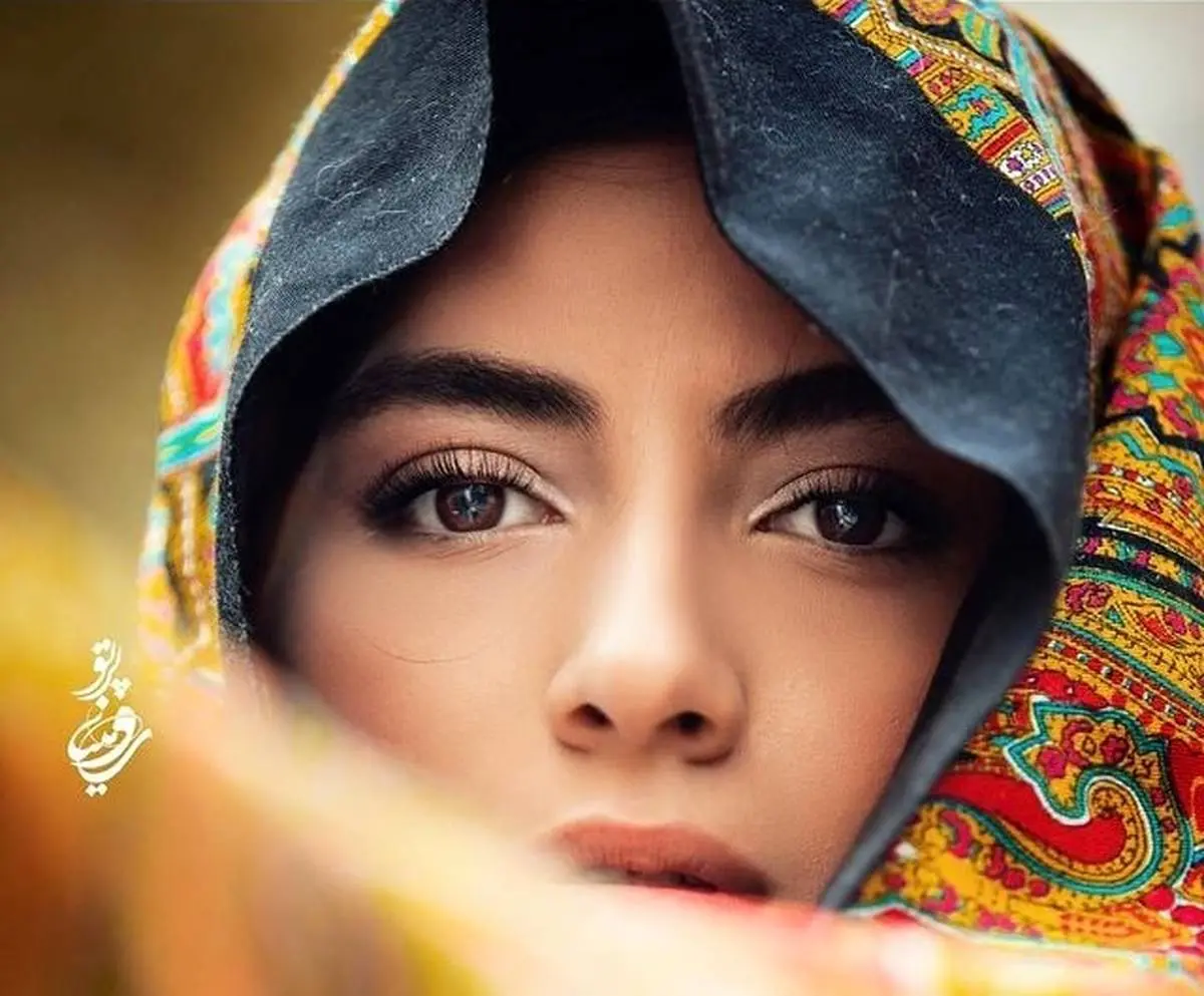 پرتره خاص و هنری از پردیس پور عابدینی | زیبایی خیره کننده پردیس پور عابدینی طرفدارانش را شوکه کرد