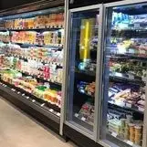 مزایا و معایب یخچال پرده هوا: آیا این نوع یخچال برای کسب‌وکار شما مناسب است؟

