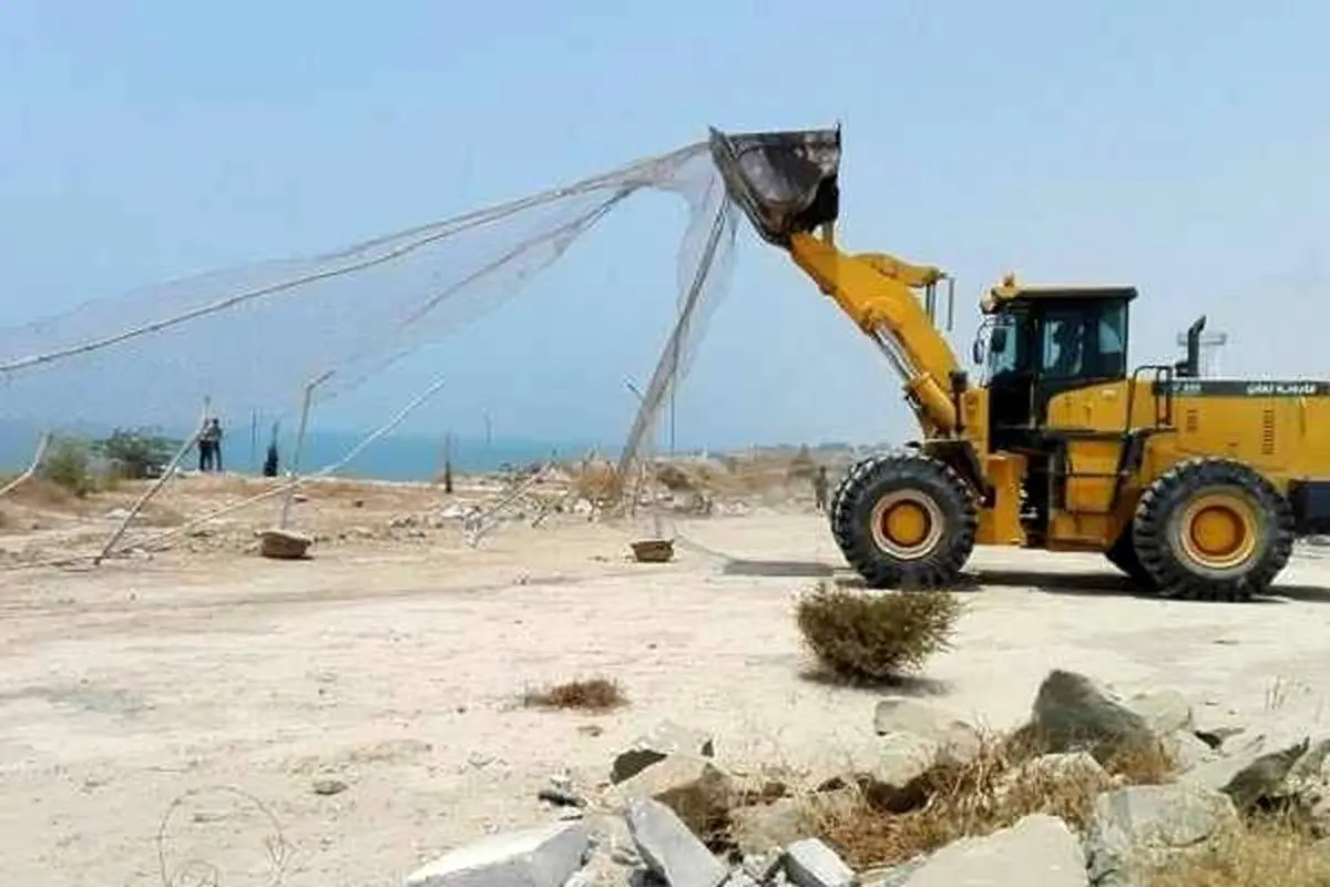 رفع تصرف بیش از  1.3 میلیون مترمربع از اراضی در جزیره قشم