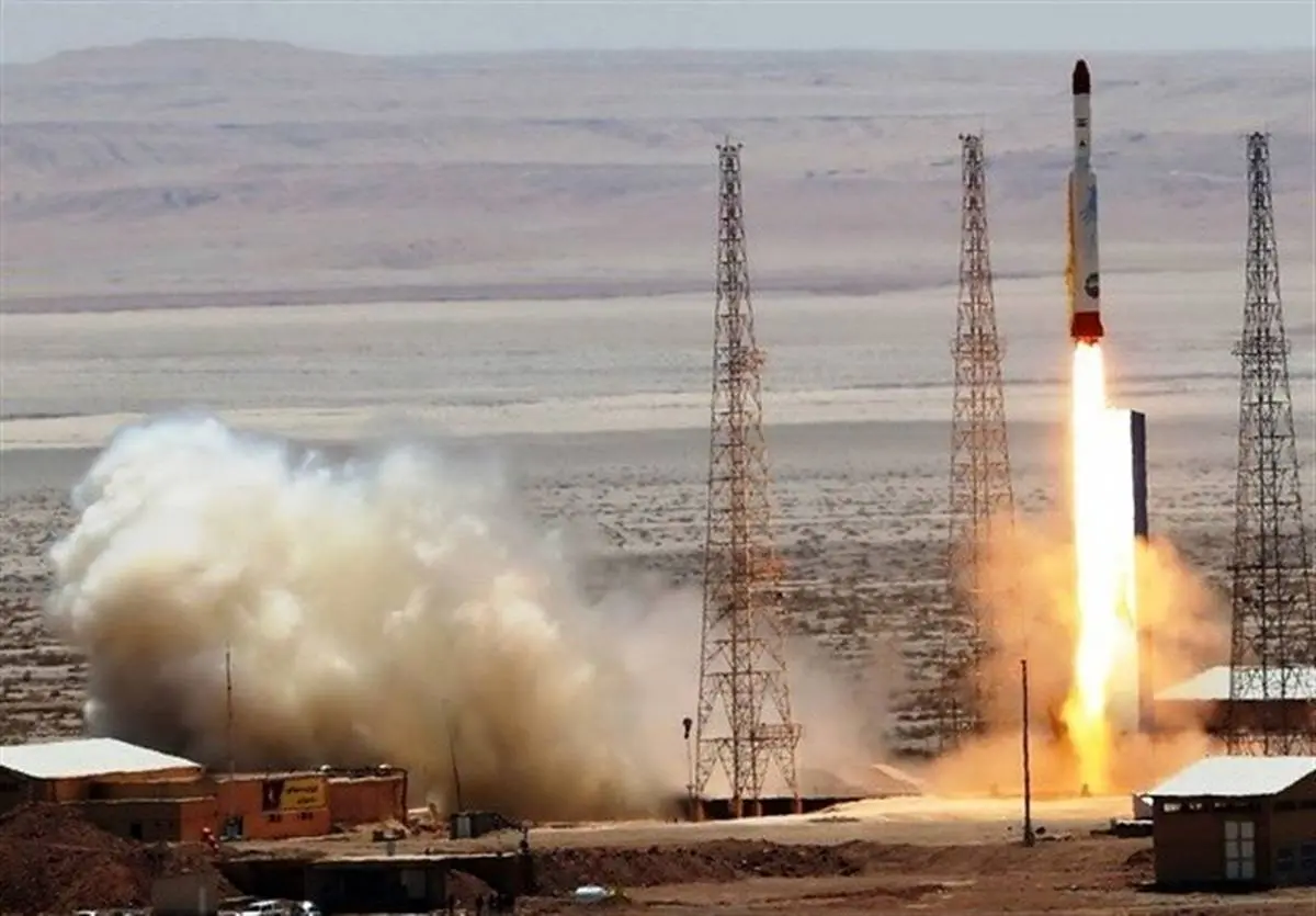 ماهواره ظفر جهت طی فرایند پرتاب در پایگاه فضایی امام خمینی آماده شدند