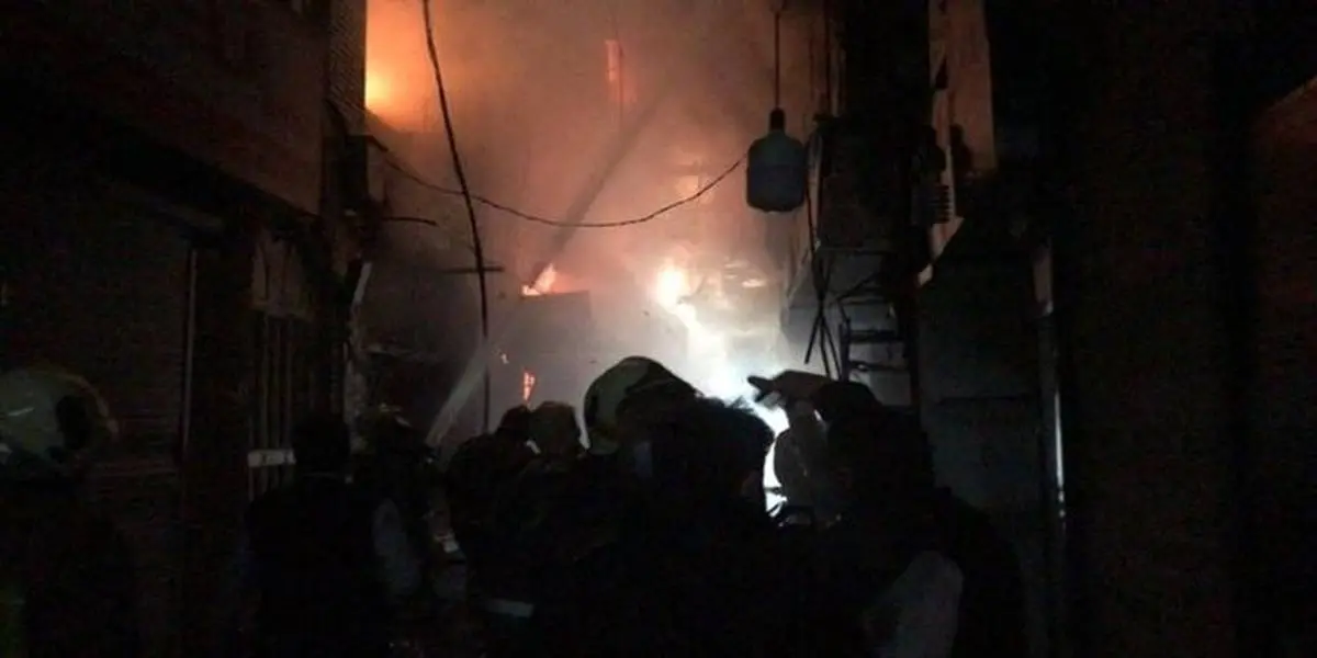آتش سوزی در بازار کفاشان تهران | جزئیات خسارت های وارده 