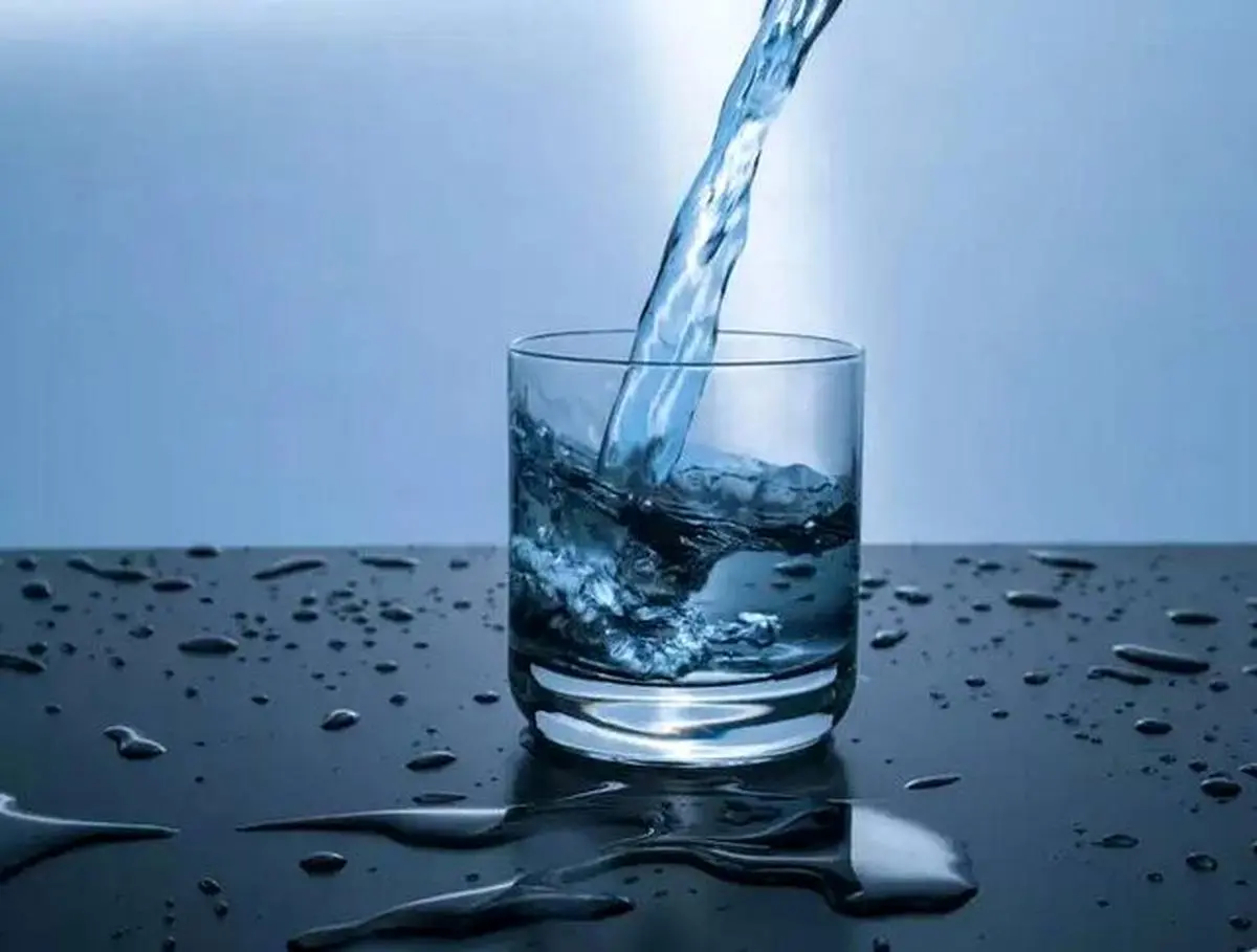 نوشیدن آب به تقویت سیستم ایمنی بدن کمک می کند