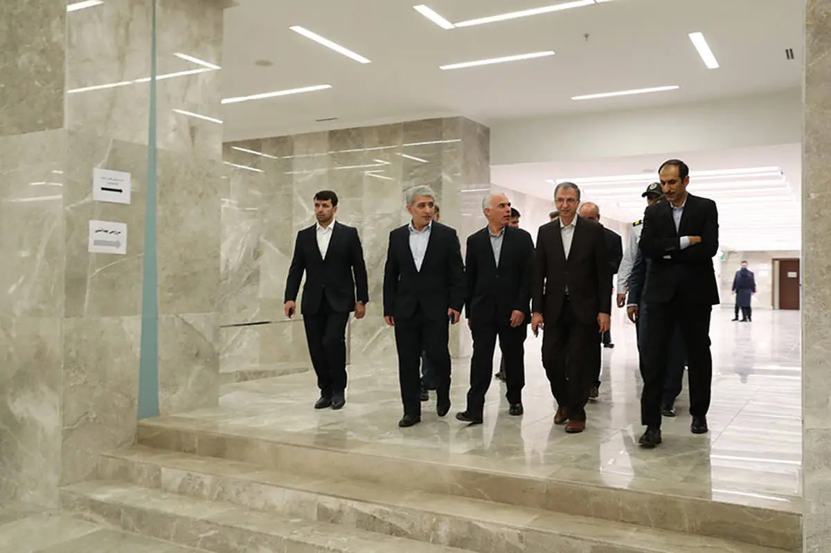 بازدید مدیرعامل و اعضای هیات مدیره از روند مصاحبه با پذیرفته شدگان در آزمون استخدامی بانک ملی ایران