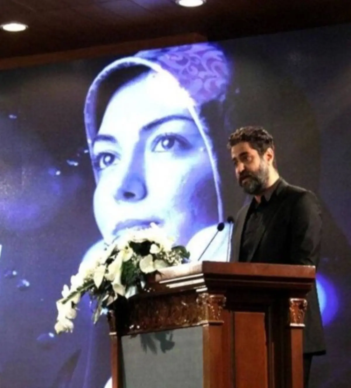 عکس لورفته از همسر مهناز افشار در مراسم چهلم آزاده نامداری + عکس