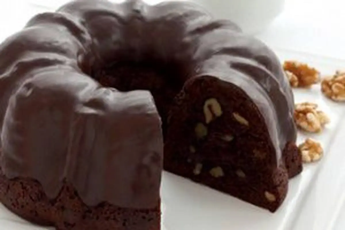آموزش و دستور پخت کیک شکلاتی گردویی + نکات مهم
