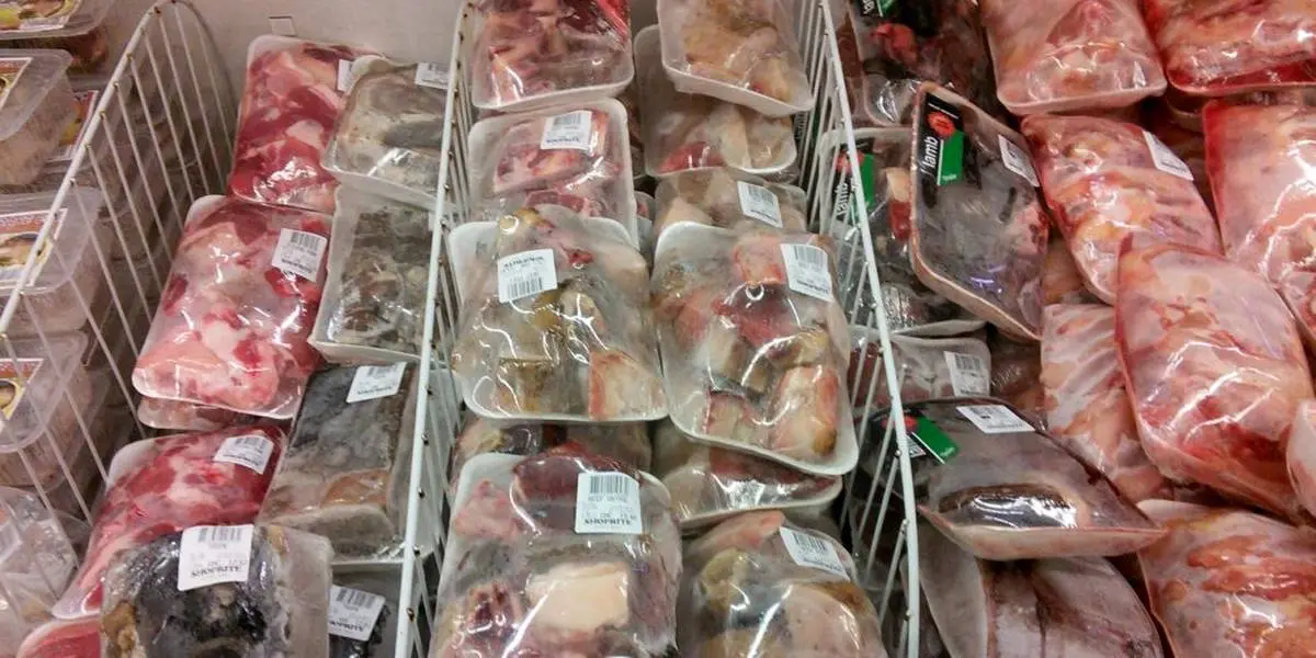 استمرار توزیع گوشت و مرغ منجمد تا پایان فروردین